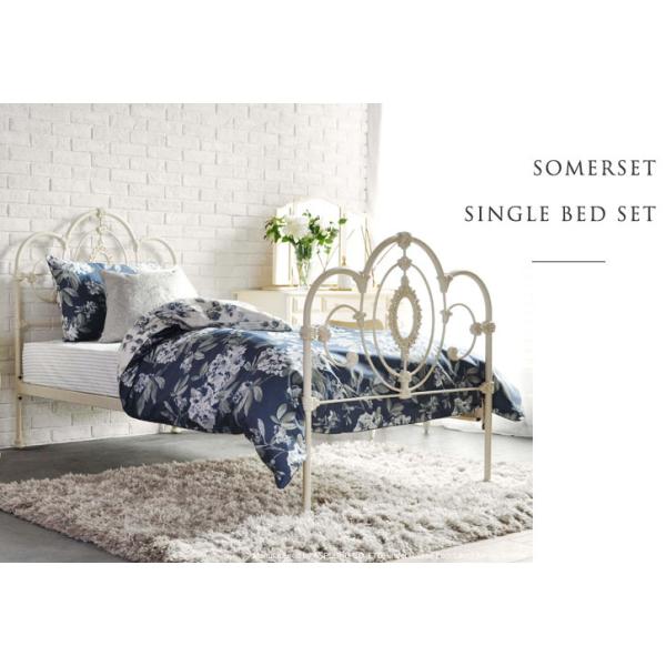 3/5まで☆ローラアシュレイ ファービー☆セミダブル☆ベッドフレーム