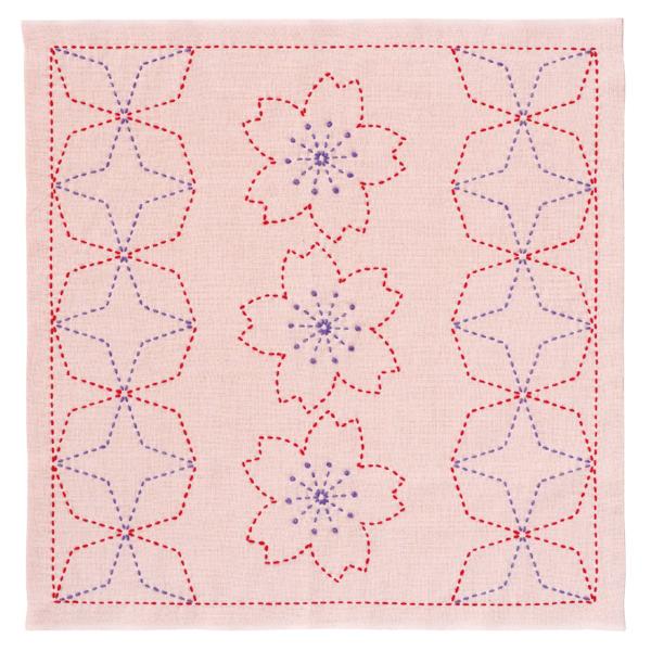 ※併売のため、在庫切れの際はご了承ください。発送委託により倉庫業者がお届けする場合がございます※【商品概要】セット内容：刺し子糸、晒木綿、刺し子針、指抜き、説明書用意するもの：縫い糸、縫い針、ハサミ、アイロン出来上がりサイズ：約縦33cm×...