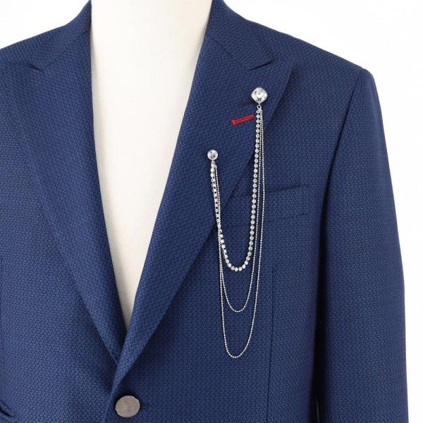 襟元にオシャレで華やかなワンポイント！ジャケットなどに付けるだけでイメージアップのアクセサリーバッジです。キラキラ輝きのあるラペルピンは洋服だけでなくバッグやポーチなどに付けていただいても大変オシャレです。