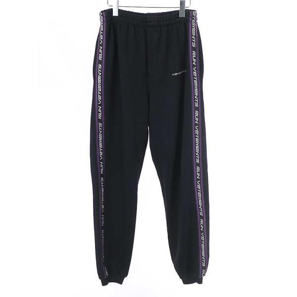 VETEMENTS ヴェトモン UMBROコラボ トラックパンツ ナイロン S VETEMENTS（ヴェトモン） 21AW UNISEX LOGO TAPE TRACK PANTS ロゴ