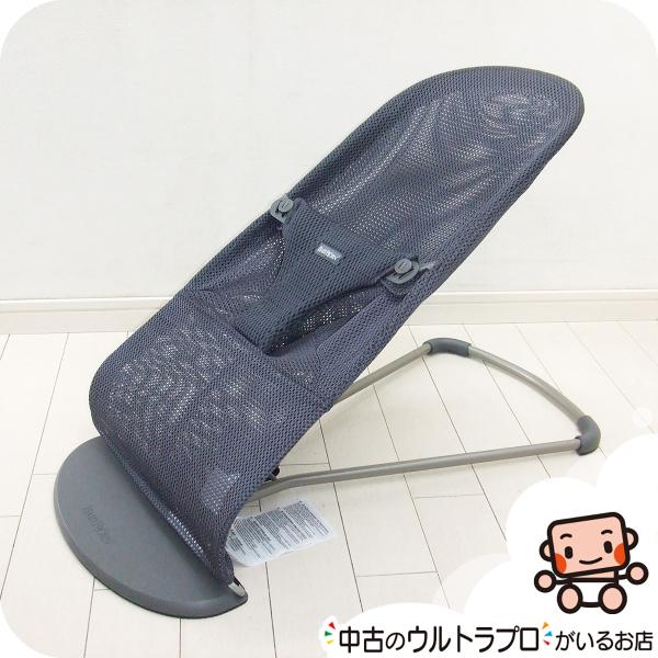 ■ 商品のご説明大人気のバウンサー★ベビービョルンのベビーシッターとしての進化版『ブリス』です。【製品仕様】現状優先・対象年齢：1カ月〜24カ月頃・本体重量：約2.1kg・サイズ：幅 約39×奥行 約89×高さ 46〜58cm