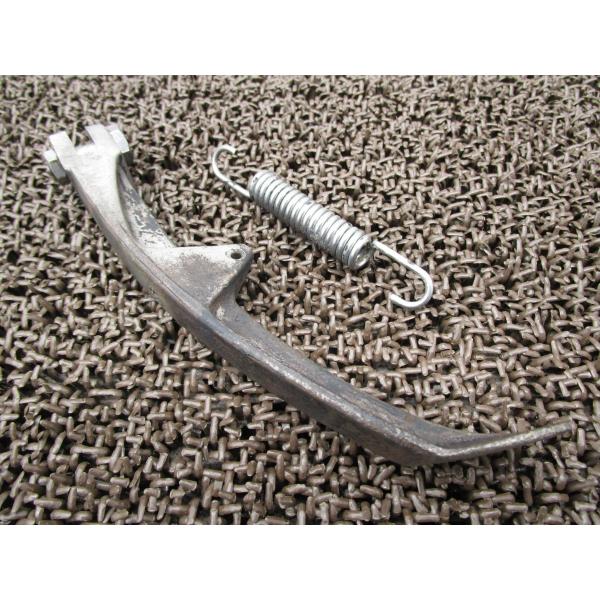 YA-5　サイドスタンド商品説明始動確認済み車両からの取り外しとなります。使用感等に伴うキズ、サビございます。商品の状態は、画像にてご確認下さい。修復素材に、いかがですか♪中古品の為、神経質な方のご入札はご遠慮願います。【車両情報】■メーカ...