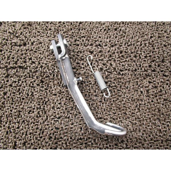 YB-1　サイドスタンド商品説明始動確認済み車両からの取り外しとなります。使用感等に伴うキズ、サビございます。商品の状態は、画像にてご確認下さい。修復素材に、いかがですか♪中古品の為、神経質な方のご入札はご遠慮願います。【車両情報】■メーカ...