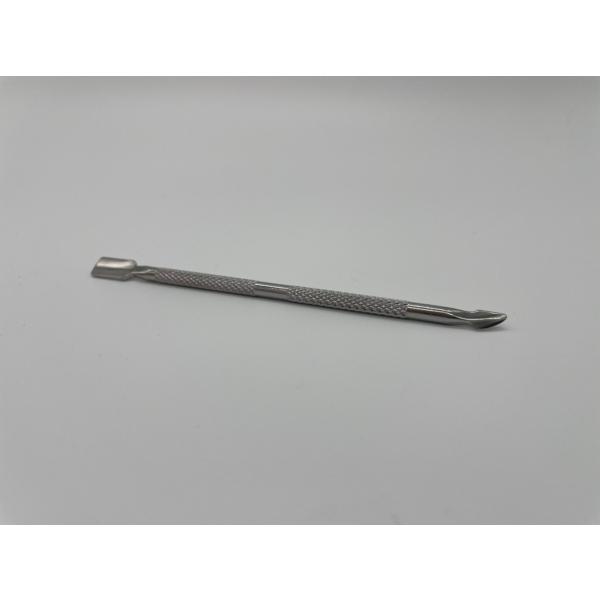 キューティクルプッシャー、メタルプッシャーです。