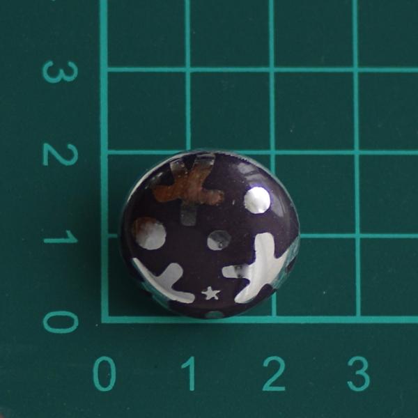 プラスチックボタン・直径約21ｍｍ 足付 幾何学模様
