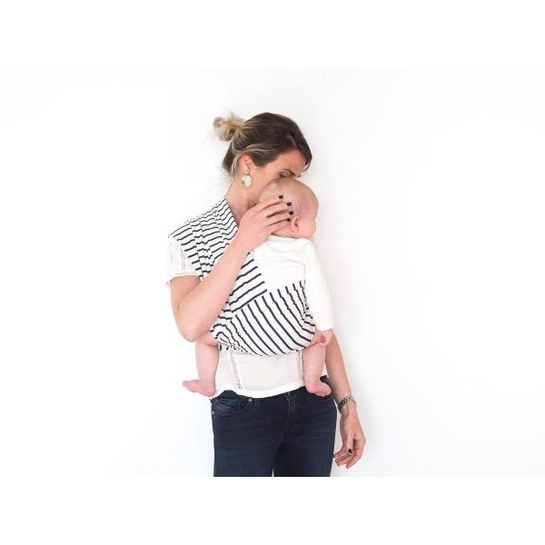 二枚の布の輪を交差するだけ結び目もバックルもいらない100％オーガニックコットンのシンプルでスタイリッシュなベビーキャリアデザイン　　：フランスサイズ　　　：約58cm×72cm(2枚組) 約385g使用月齢　　：新生児〜体重12kgまで素...