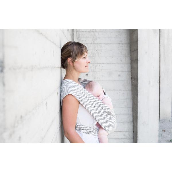 二枚の布の輪を交差するだけ結び目もバックルもいらない100％オーガニックコットンのシンプルでスタイリッシュなベビーキャリアデザイン　　：フランスサイズ　　　：約58cm×72cm(2枚組) 約385g使用月齢　　：新生児〜体重12kgまで素...