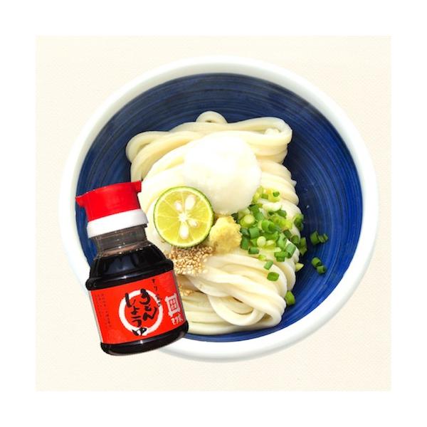 お店で使っているダシ醤油、原材料に伊吹イリコ・利尻昆布を使用しています。「醤油うどん」「釜玉うどん」をお店の味で再現できます。他にも卵かけご飯・冷奴・焼き魚などを美味しく召し上がって頂けます。