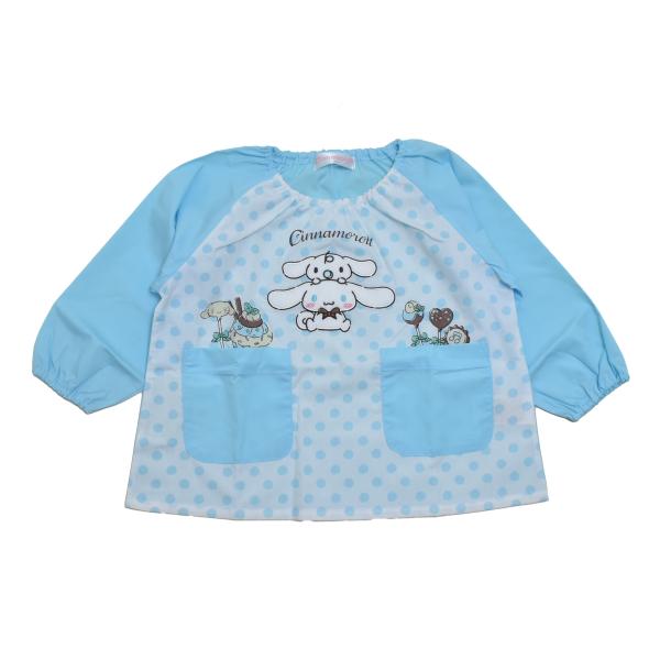 サンリオ シナモロール 柄の長袖スモックです。衿ぐりと袖口はゴム仕様、薄手でゆったり仕様のスモックなので、入園・入学準備に最適です。また普段使いにも好まれています。素材：　綿35%　ポリエステル65％　中国製　　販売地域：日本限定　前身頃の...