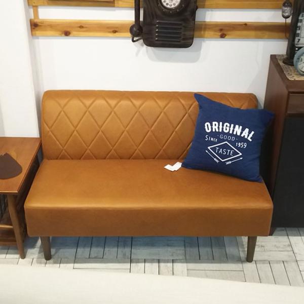 送料無料 オシャレでヴィンテージ風のベンチタイプのコンパクトな２人掛けソファー キャメル色 本革風レザーテックス オルビア ソルナ リラックスフォーム ２p