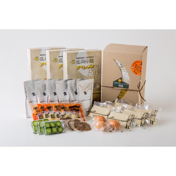 「ぴょんぴょん舎」は、岩手民ならだれもが知っている、焼肉・冷麺の人気店！麺は、キメの細かい馬鈴薯澱粉と小麦粉を使用しており、表面がツルツルでコシの強いのが特徴です。スープは、国産の牛肉・牛骨をベースに鶏ガラを加えじっくりと煮込んだ、コクがあ...