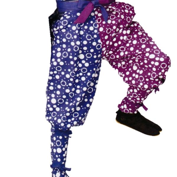 たっつけ風袴ポリエステル100％祭りの賑わいを彩り、観衆を魅了する手古舞（てこまい）。その華やかな演舞を支える大切な要素の一つが、たっつけ袴です。裾が足首でキュッと絞られた独特のシルエットは、足さばきを美しく見せるだけでなく、動きの妨げにな...