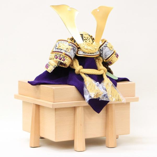 五月人形 平飾り コンパクト 兜飾り 一徳作 8号 純金箔押小札錆朱大鍬