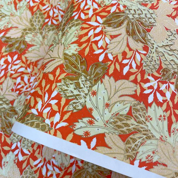 友禅和紙 華やか リーフ柄 オレンジ 朱色 茶 ベージュ 大判 約63ｘ93cm 千代紙