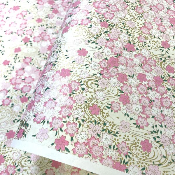 華やかな友禅紙 金の水面に桜 生成り色 オフホワイト さわやか 大判 菊判 約63ｘ93cm 千代紙