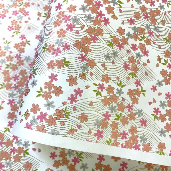 友禅和紙 華やか 金の波に桜ちらし 白地 大判 菊判 約63ｘ93cm 千代紙