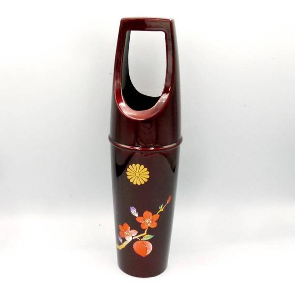 皇居勤労奉仕記念品 皇居二重橋 手桶花瓶大きさ：約長さ22cm、幅4.5cm箱の大きさ：約7x7x22cm生産：日本国「皇居勤労奉仕記念品」皇居勤労奉仕とは、皇居や赤坂御用地で除草や清掃、庭園作業などを行う奉仕活動です。原則として無報酬で、...