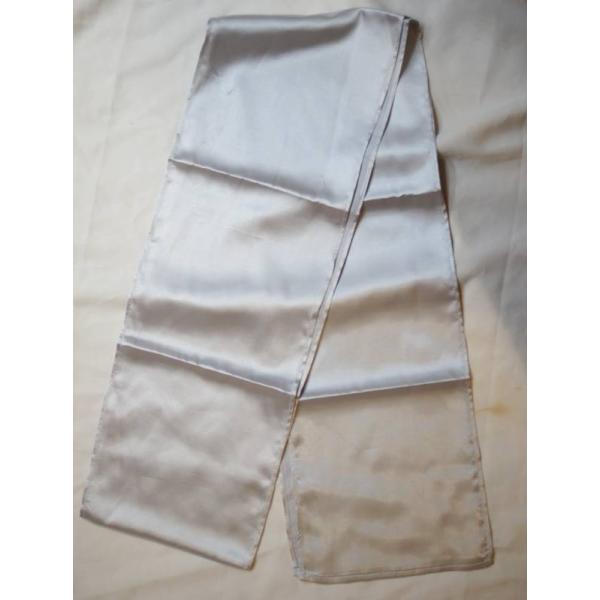 長拳服専用の腰帯素材：ポリエステル長さ：約250cm、幅：約20cm洗濯方法：なるべく手洗いが望ましいですが、洗濯機で洗う場合は、必ずネットに入れて から洗濯機に入れてください。色落ち：色落ちする場合もありますので、なるべく淡い色の他のもの...