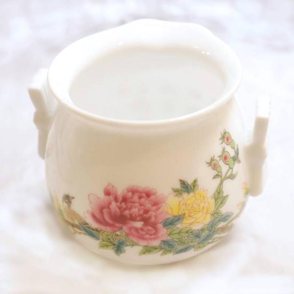 大きさ：W6cm×H6cm×D6cm別ページで出品している景徳鎮 陶器製 小杯や急須と合わせてご利用下さい。