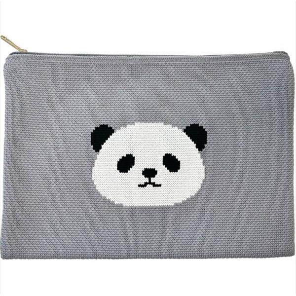 優しい風合とかわいいデザインが魅力のアニマルニットポーチ。かさばらず、バッグインバッグや小物整理にぴったりのサイズ感。コスメやハンドクリームなどの収納にも便利です。ニットバッグシリーズで揃えて持つのもおすすめです。■サイズ：H15.5×W2...