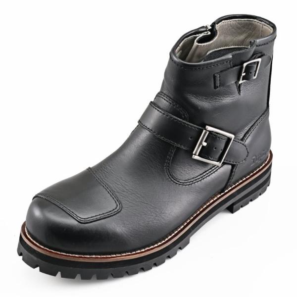 本革を使用した防水仕様のバイク専用ショート丈エンジニアブーツ。コストパフォーマンスに優れ、ツーリングや街乗りでも活躍します。足つきがよい厚めの底で、かかとは斜めカットでステップでの操作性を考慮。シフトパッドがチェンジ操作による摩耗を軽減し、...