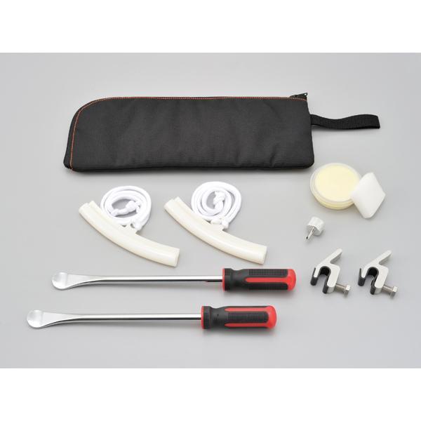 レバータイヤ交換！これだけあれば大丈夫！人気のタイヤレバーセットにタイヤ交換が楽になるビードダウンキーパーやコンパクトなバルブコア回し、ビードワックス40ｇなど必要な工具を追加セットしたオールインワンキット。●収納ケース寸法：縦325×横1...