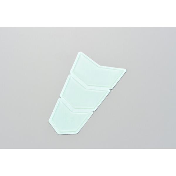 立体感があるポッティング樹脂を使用したやわらかくて貼りやすいタンクパッド。シンプルなモノトーンカラー。ブラックと純正色を邪魔しないクリアーを用意。