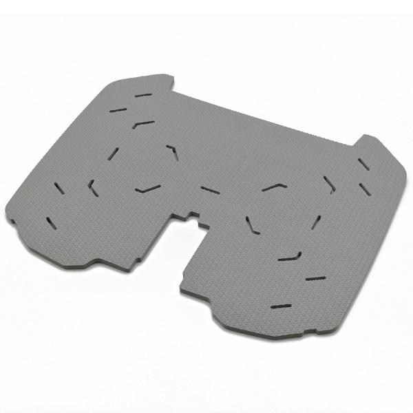 ●【仕様1】DAYTONA (デイトナ) GIVI ケース用インナーボトムマット●【仕様2】ケース内の荷物へのダメージを抑制します●【仕様3】サイズ：奥行330×幅400×厚み7mm 、本体重量：80g●【適合ケース】B42NDAYTONA...