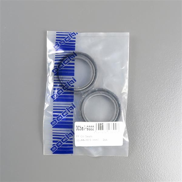 ◇DT125/'79-'81 DACHI ダチ フロントフォーク オイルシール 32×44×10.5mm 展示品 (DC587-9322)