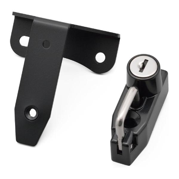 適合車種：HONDACT125 JA55 JA65純正ライクな見た目で車両の雰囲気を崩さないヘルメットホルダー。車種専用設計なので、スマートに取り付けができます。※純正ツールボックスと共締めとなります。※カギのみの補修設定はありませんので、...