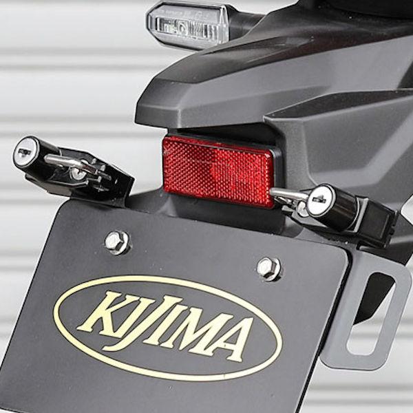 適合車種：汎用品ナンバープレート固定用ボルトを利用して装着するヘルメットロックです。二人乗り時でも安心の左右２個仕様となっている他、ツーリングネットやバンジーコード等の荷掛ポイントも左右に配備しております。ショッピングや観光中にヘルメットを...