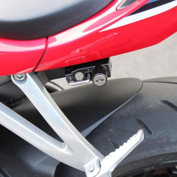 適合車種：HONDACBR600RR【2BL-PC40】2020y-●あれば便利な、ないと不便なアイテムであるヘルメットロック。待望の新型CBR600RR用が登場！少し車体から離れる場合や、ツーリング先での観光などでその便利さを実感します。...