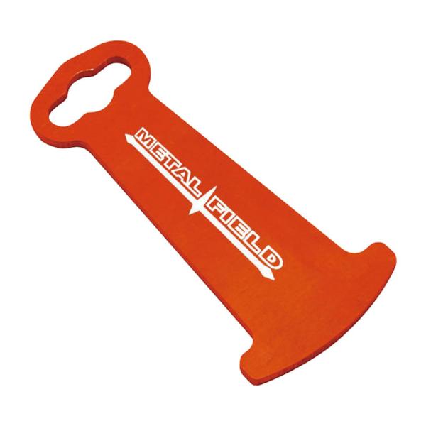 ヘルメットロックに掛け辛いベルトの短いヘルメットもらくちん！2個掛ける場合にも使えそう。カラビナで取り外しも簡単。キジマのヘルメットロックは勿論のこと、平形の純正ロックにも使用可能。※製品はアルマイト処理につき写真の色合いとは異なります。