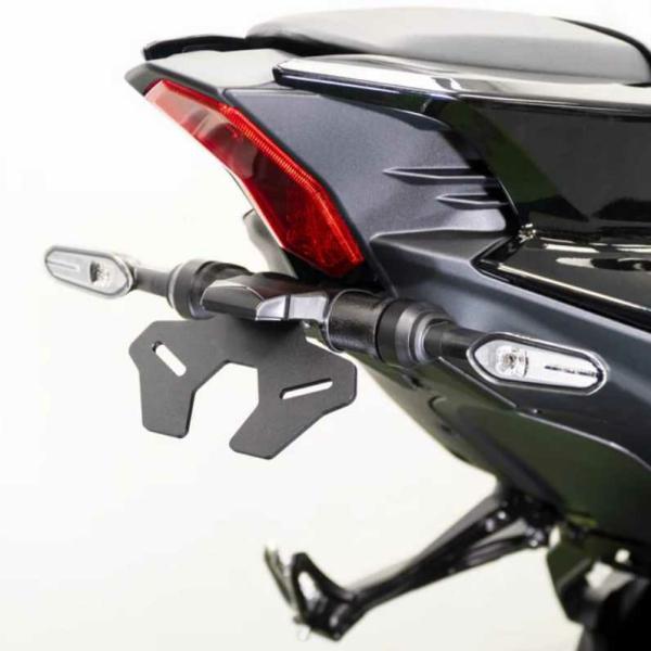 ACTIVE ナンバープレートホルダー ブラック YAMAHA YZF-R9 (25-) ナンバープレートホルダー ブラック