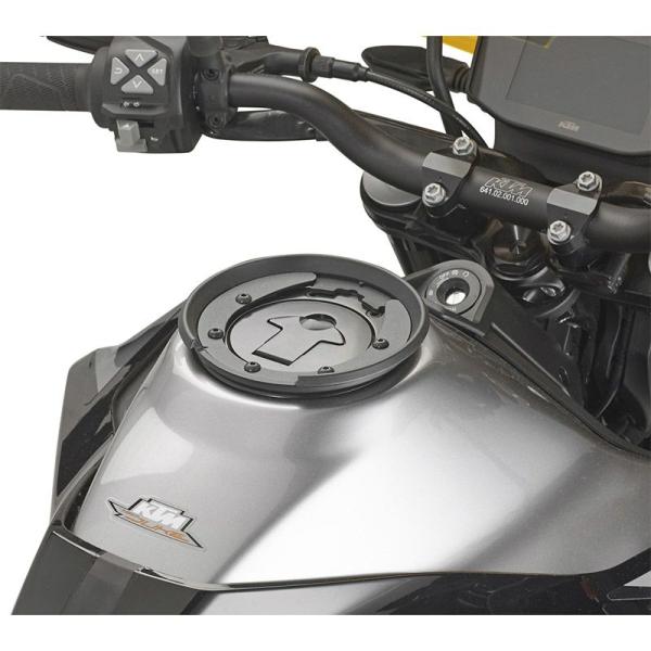 KTM 790 Duke / 890 Duke R タンクロックフランジ（TANKLOCK用アタッチメント） ブラック GIVI
