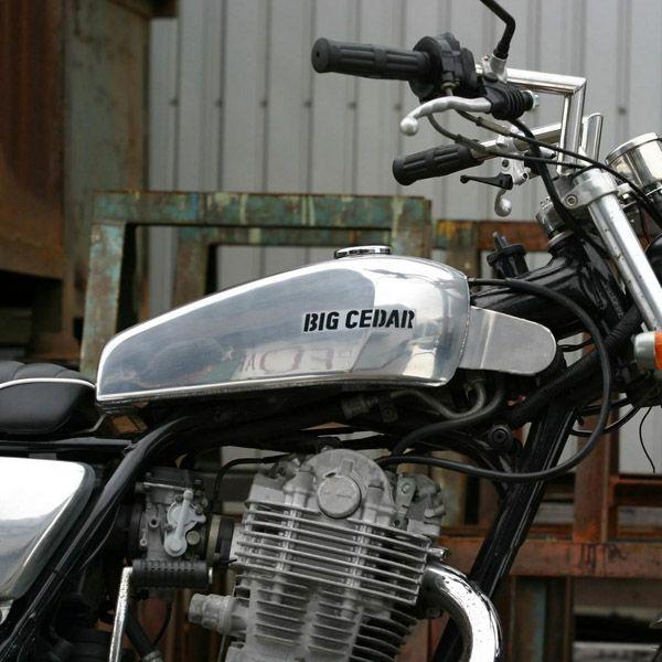 ヤマハ SR400 フラットサイドアルミタンク バフ仕上げ BIGCEDAR