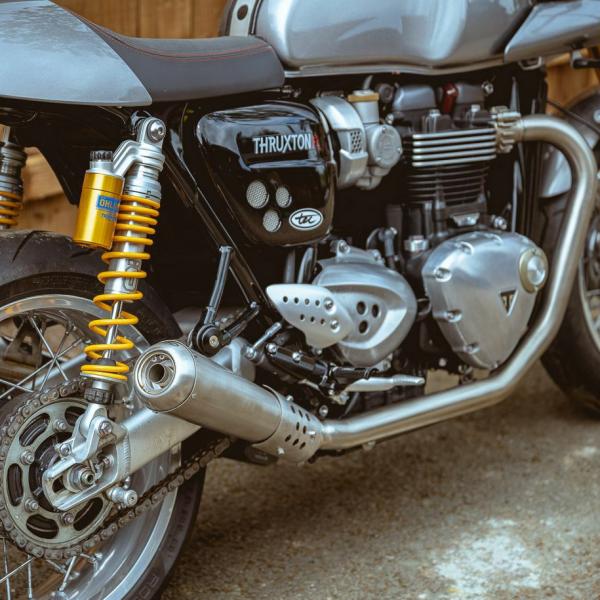 スピードツイン1200/スラクストン1200 フルエキゾーストマフラー