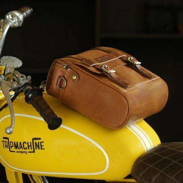 トリップマシン　タンクベル ほぼ新品 TRIP MACHINE(トリップマシン) タンク＆テールバッグ レザー