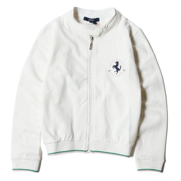 フェラーリ純正の女の子向けキッズフルジップスウェットジャケット。胸元に跳ね馬の刺繍があしらわれたシンプルなデザインです。