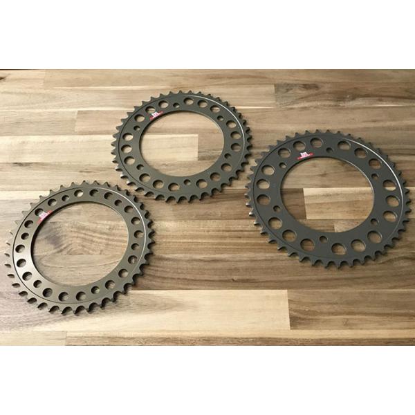 isa アイエスエー　リアスプロケット　ホンダ　H-6 530 44T ISA(アイ・エス・エー) リアスプロケット H-30 HONDA用 520 39T : 二輪