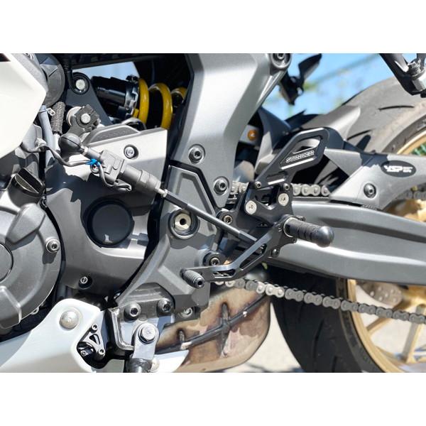 STRIKER（ストライカー） スペシャルステップキット `22 YZF-R7 4 