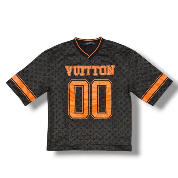 LOUIS VUITTON（ルイ・ヴィトン） 23SS モノグラムスポーティVネックT