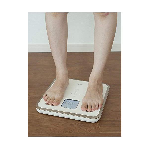 810 Wh ホワイト フルドット液晶の表示画面採用 顔イラストや応援メッセージ表示 タニタ 体組成計 フルドット液晶の表示画面採用 顔 イラストや応援メッセージ表示 810 Wh ホワイト 体組成計 Tst Mt N 810 Wh 売れ筋 の
