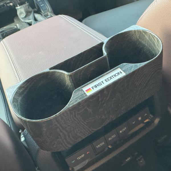 ランドクルーザー ランクル 250 センターコンソールボックス後方