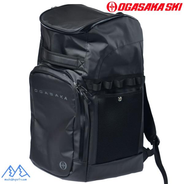 OGASAKA RACE BOOTS BAG / 58Lスキーブーツ、ヘルメット、レガースなどを収納可能背面と上部の2箇所からアプローチ可能着脱式ブーツカバー装備カラー：BKサイズ：H61cm×W34cm×D34cm重量：約1.52kg容量...