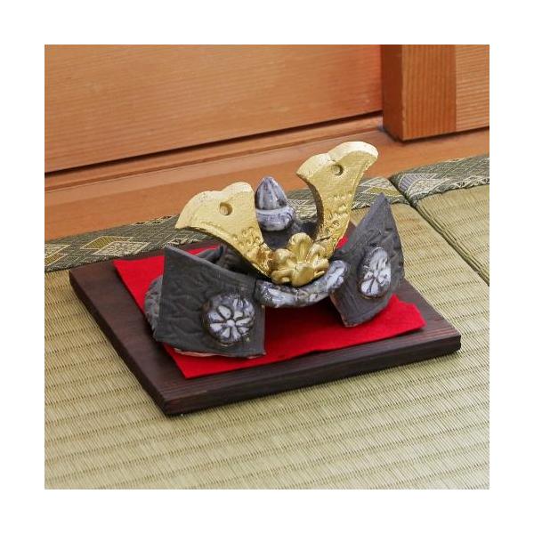 信楽焼 兜飾り 黒 小 コンパクト おしゃれ 5月人形 置物 端午の節句 五月人形 兜 かぶと カブト 端午 節句 ギフト 陶器 信楽焼き あすつく