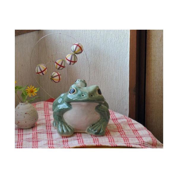 信楽焼 青 カエル 置物 6号 陶器 かわいい かえる 大きい 蛙 おしゃれ グッズ 玄関 雑貨 庭 小さい ギフト 信楽焼き(MA123-25G)