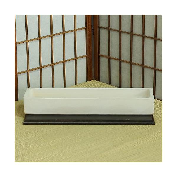 【スペック】水盤 小：幅49×奥行13×高さ6.5(cm)信楽焼・国産【備考】花台等は付きません。華道用品にて販売しております。箱入りでお届けします。池坊・嵯峨御流など、華道、生花用としてお使い頂けるおしゃれな生け花の花器です。盆栽やオブジ...