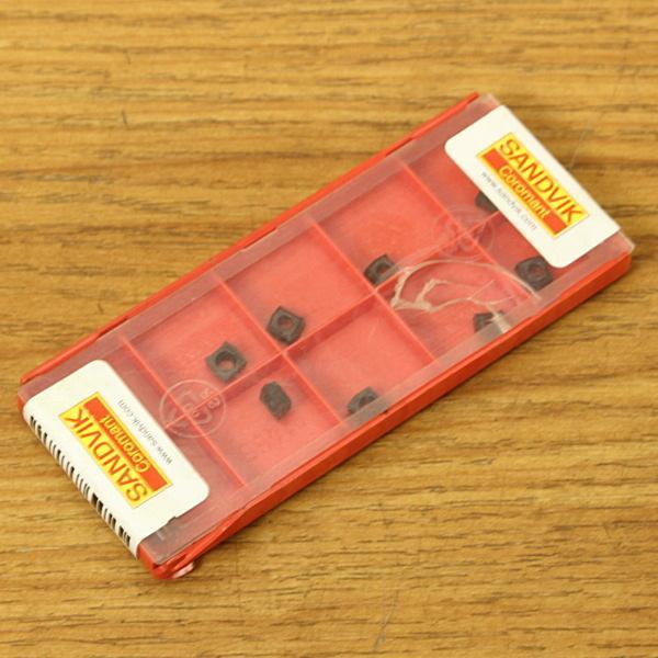 未使用）10個入 SANDVIK/サンドビック LCMX 02 02 04P-53 3040 チップ  