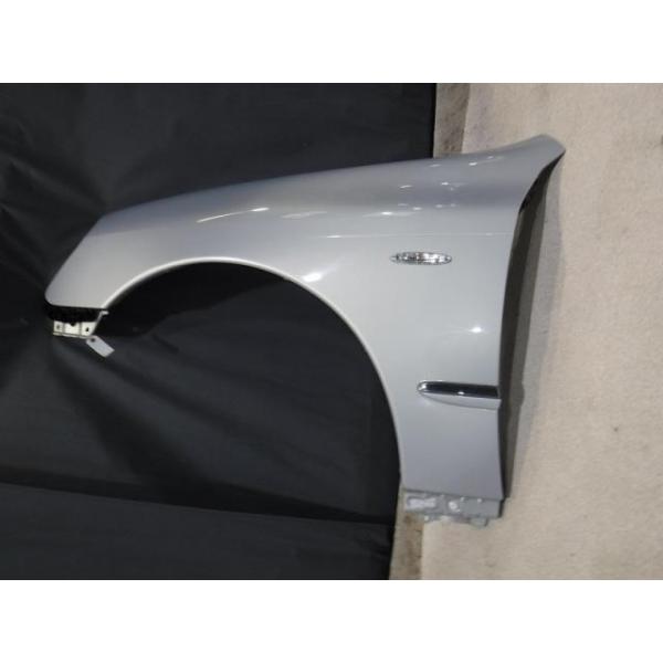 クラウンマジェスタ DBA-UZS186 左フロントフェンダー 264114 : 有限